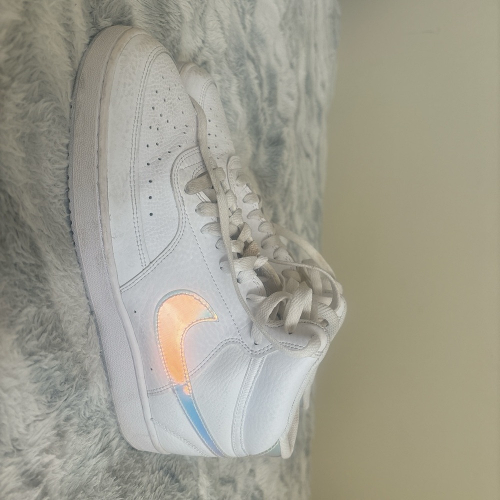 White Sneakers with metallic design